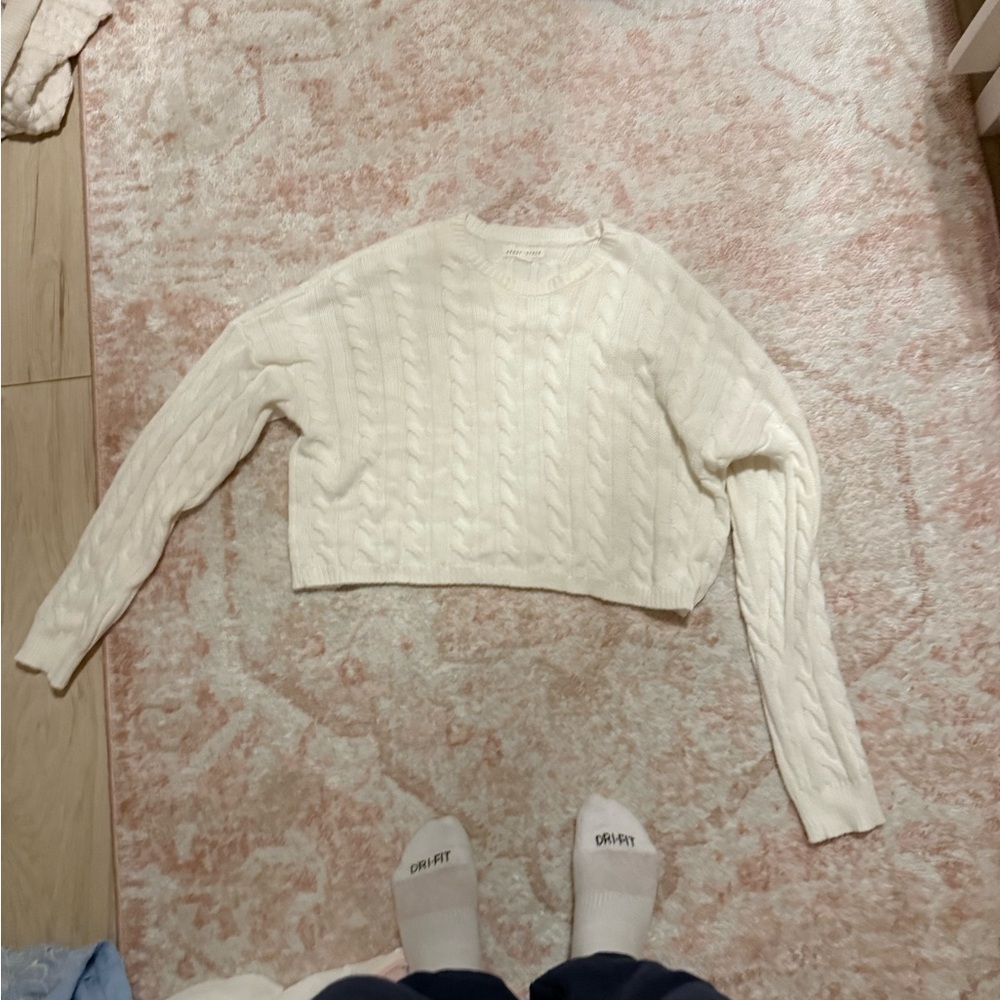 Cozy Cable Knit Sweater - Cream